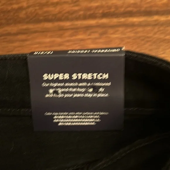 GAP NWT Women’s jeans - 12/31 Regular -Super Stretch -Universal Legging - Picture 6 of 9